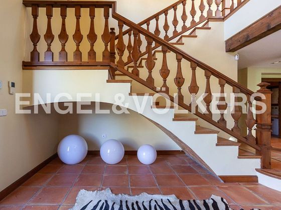 Foto 2 de Xalet en venda a San Antonio de Benagéber de 5 habitacions amb terrassa i piscina