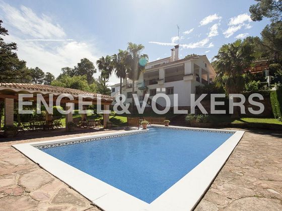 Foto 2 de Venta de chalet en Náquera de 7 habitaciones con terraza y piscina