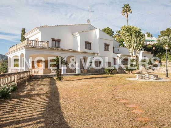 Foto 1 de Chalet en venta en Beniarjó de 6 habitaciones con terraza y piscina