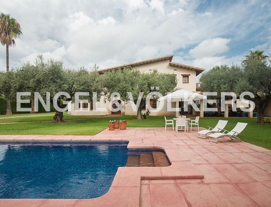 Foto 1 de Xalet en venda a Torreón - La Almadraba de 4 habitacions amb terrassa i piscina