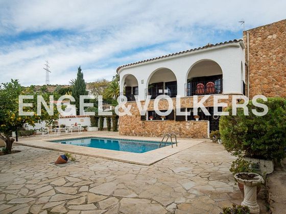 Foto 2 de Venta de chalet en Alcossebre de 3 habitaciones con terraza y piscina