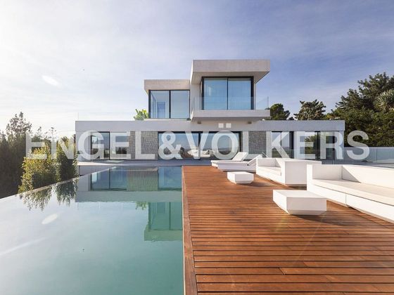 Foto 1 de Chalet en venta en Alberic de 4 habitaciones con terraza y piscina