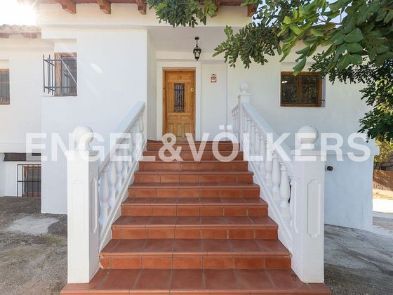 Foto 2 de Xalet en venda a Olocau de 6 habitacions amb terrassa i piscina
