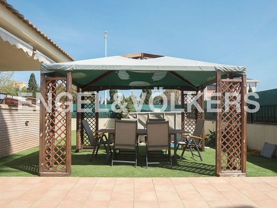 Foto 1 de Casa adossada en venda a San José - Los Metales de 7 habitacions amb terrassa i piscina
