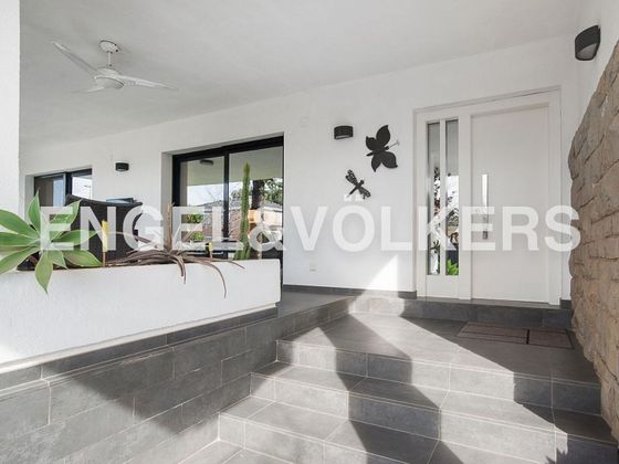 Foto 2 de Chalet en venta en Curva - Heliópolis de 5 habitaciones con terraza y piscina