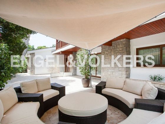 Foto 1 de Chalet en venta en Rocafort de 5 habitaciones con terraza y piscina