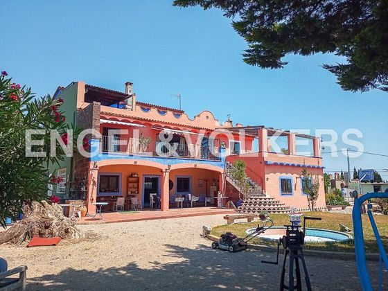 Foto 2 de Casa rural en venda a Boverals - Saldonar de 5 habitacions amb terrassa i piscina