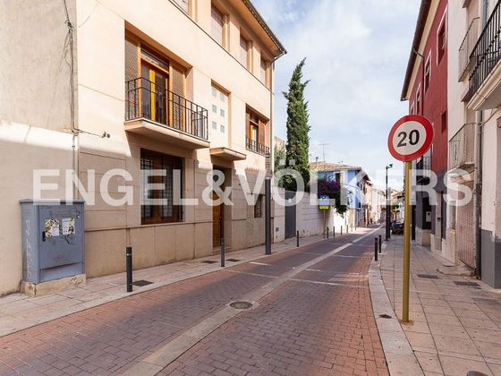 Foto 2 de Chalet en venta en Xàtiva de 5 habitaciones con terraza y jardín