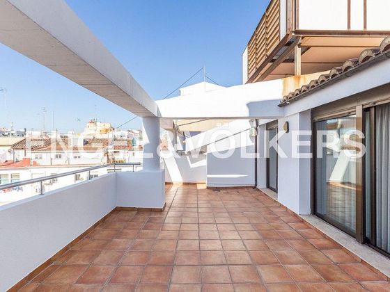 Foto 1 de Ático en venta en La Roqueta de 3 habitaciones con terraza y balcón