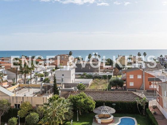 Foto 1 de Àtic en venda a Chilches (Castellón/Castelló) de 3 habitacions amb terrassa i piscina