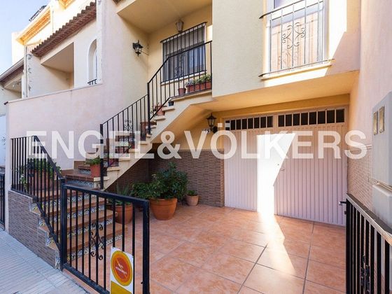 Foto 2 de Casa en venta en Llocnou de Sant Jeroni de 3 habitaciones con aire acondicionado y calefacción