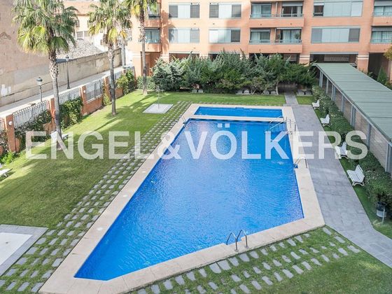 Foto 1 de Venta de piso en Mestalla de 4 habitaciones con piscina y garaje