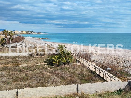 Foto 1 de Casa en venda a La Torre - Playa de Chilches de 3 habitacions amb terrassa i jardí