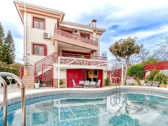 Foto 1 de Chalet en venta en Oliva pueblo de 4 habitaciones con terraza y piscina