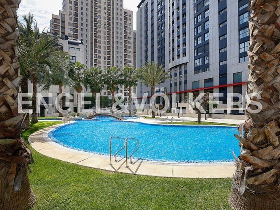 Foto 2 de Pis en venda a Benicalap de 3 habitacions amb terrassa i piscina
