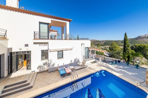 Foto 2 de Xalet en venda a Pedreguer de 3 habitacions amb terrassa i piscina