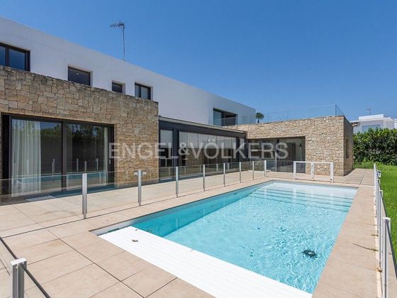 Foto 2 de Chalet en venta en Campolivar de 5 habitaciones con terraza y piscina
