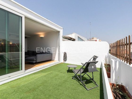 Foto 2 de Àtic en venda a Russafa de 2 habitacions amb terrassa i balcó