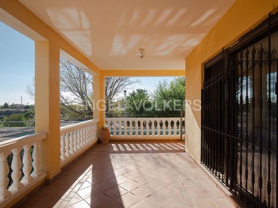 Foto 1 de Xalet en venda a Madrigal de 5 habitacions amb terrassa i piscina