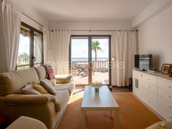 Foto 1 de Àtic en venda a Cala del Puntal  de 2 habitacions amb terrassa