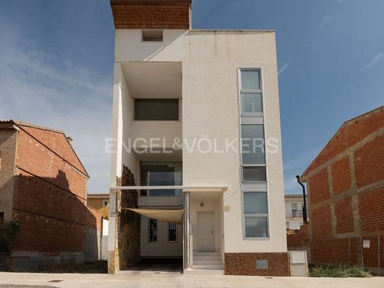 Foto 2 de Xalet en venda a Picassent de 7 habitacions amb terrassa i balcó