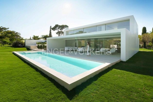Foto 1 de Chalet en venta en Campolivar de 4 habitaciones con terraza y piscina