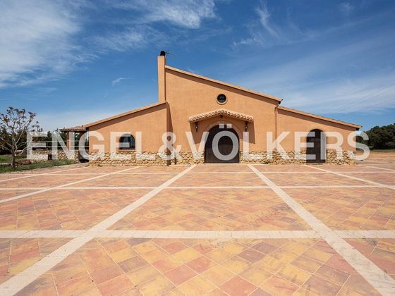 Foto 1 de Casa rural en venta en Chinchilla de Monte-Aragón de 3 habitaciones con terraza y piscina