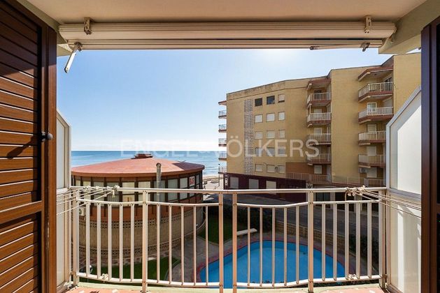 Foto 1 de Dúplex en venda a El Perelló - Les Palmeres - Mareny de Barraquetes de 3 habitacions amb terrassa i piscina