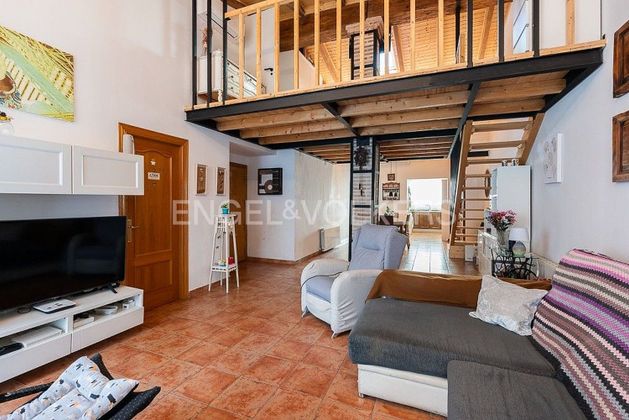 Foto 1 de Dúplex en venda a El Cabanyal- El Canyamelar de 3 habitacions amb terrassa i balcó