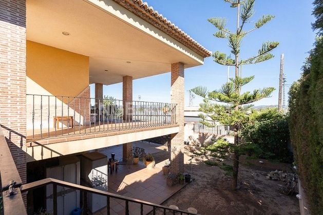 Foto 2 de Venta de chalet en Vilamarxant de 7 habitaciones con terraza y piscina