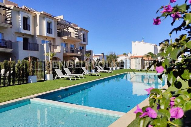 Foto 2 de Àtic en venda a El Montgó de 2 habitacions amb terrassa i piscina