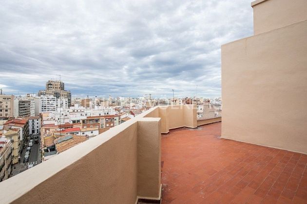 Foto 2 de Ático en venta en La Roqueta de 5 habitaciones con terraza y balcón