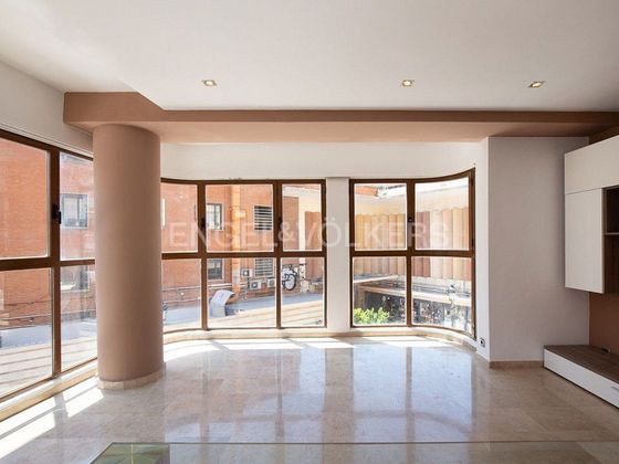Foto 1 de Alquiler de piso en Russafa de 3 habitaciones con garaje y aire acondicionado