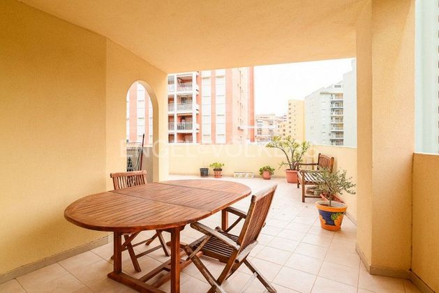 Foto 1 de Venta de piso en Zona Playa de la Concha de 2 habitaciones con terraza y garaje