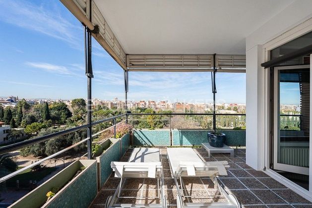 Foto 2 de Venta de piso en Jaume Roig de 4 habitaciones con terraza y garaje