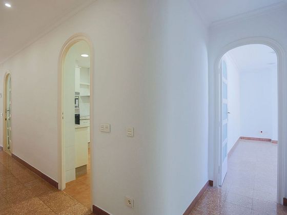 Foto 2 de Piso en alquiler en Gran Vía de 5 habitaciones con balcón y aire acondicionado