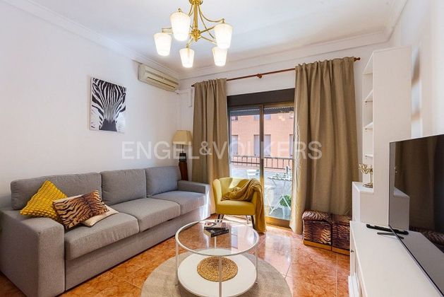 Foto 2 de Piso en alquiler en La Raïosa de 3 habitaciones con muebles y balcón