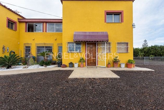 Foto 2 de Xalet en venda a Zona Poble de 7 habitacions amb terrassa i jardí