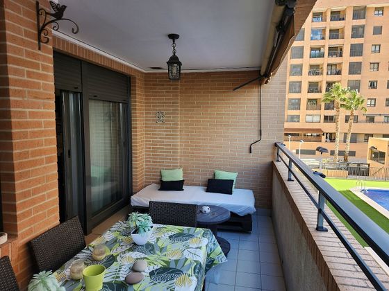 Foto 2 de Piso en alquiler en La Patacona de 1 habitación con terraza y piscina