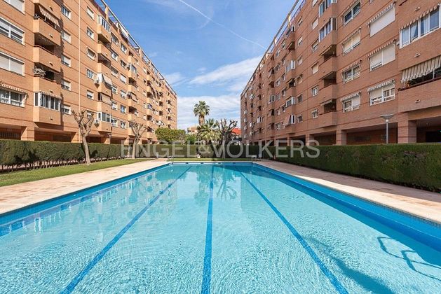 Foto 1 de Alquiler de piso en El Cabanyal- El Canyamelar de 3 habitaciones con terraza y piscina