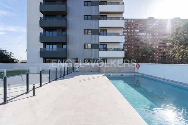 Foto 2 de Pis en venda a Ciutat Jardí de 1 habitació amb piscina i garatge