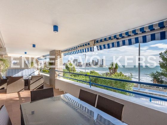 Foto 1 de Casa en venda a Zona Playa de la Concha de 5 habitacions amb terrassa i jardí