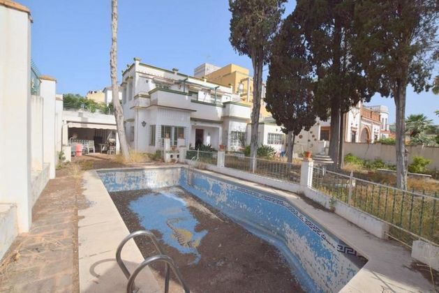 Foto 2 de Venta de chalet en La Barriguilla de 7 habitaciones con terraza y piscina