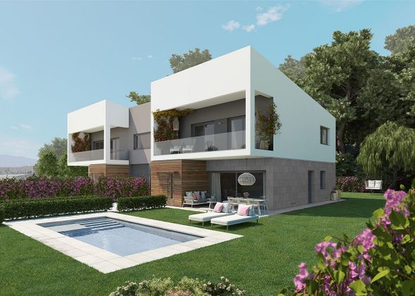 Foto 2 de Casa en venta en calle Marc de Vilalba de 4 habitaciones con terraza y piscina