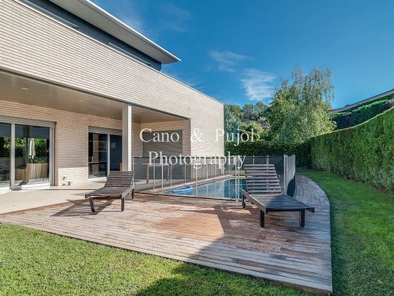 Foto 1 de Chalet en venta en Can Majó - Can Trabal de 6 habitaciones con terraza y piscina