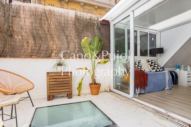 Foto 2 de Casa adossada en venda a La Barceloneta de 3 habitacions amb terrassa i aire acondicionat