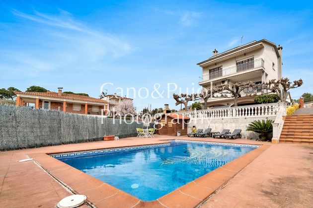 Foto 2 de Xalet en venda a calle Maria Fortuny de 4 habitacions amb terrassa i piscina