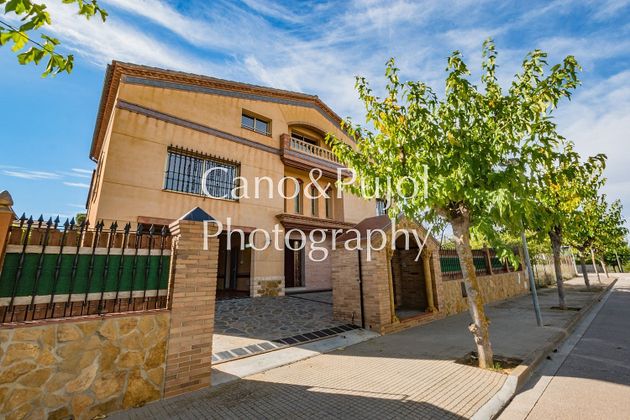Foto 2 de Chalet en venta en calle Muntanya del Papiol de 6 habitaciones con terraza y piscina