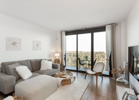 Foto 1 de Venta de piso en Les Arenes - La Grípia  Can Montllor de 2 habitaciones con terraza y piscina