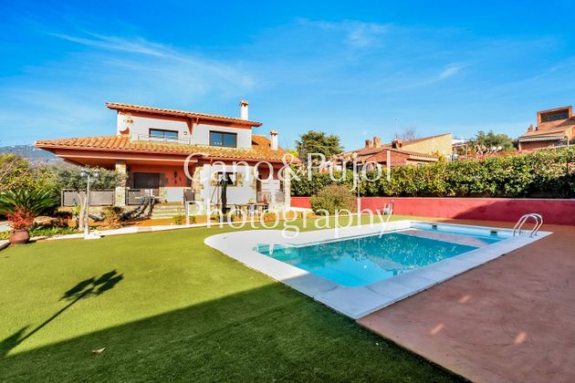 Foto 1 de Xalet en venda a Caldes de Montbui de 5 habitacions amb terrassa i piscina